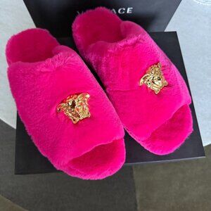 VERSACE Medusa Men's Faux Fuschia Slippers, size 43